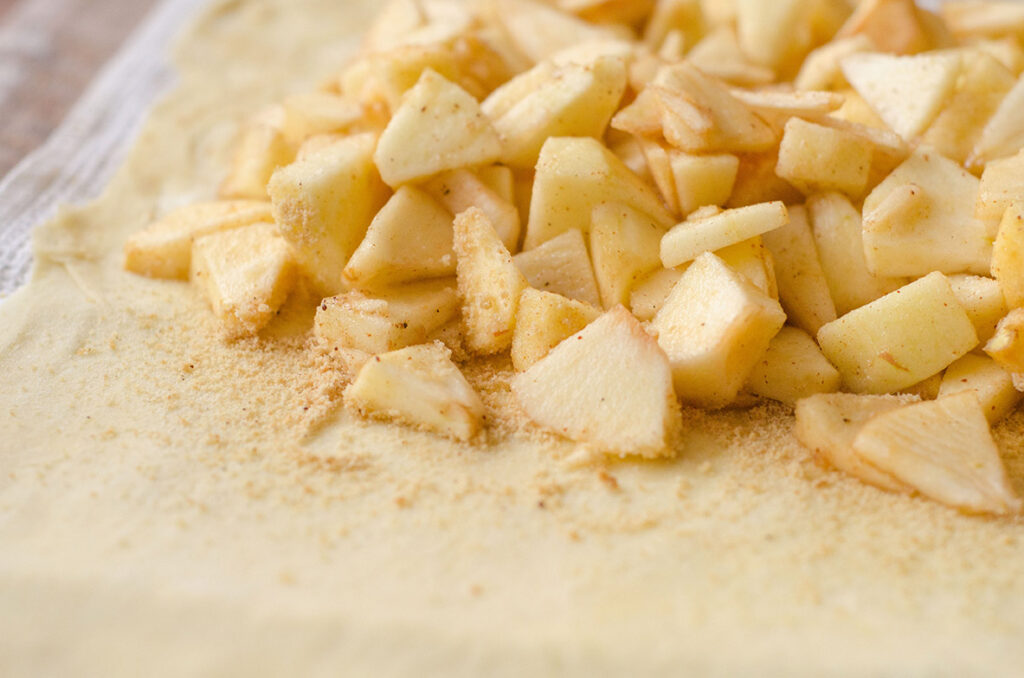 preparazione strudel di mele